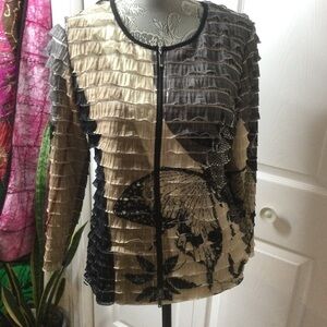 Frank Lyman ruffle top Med